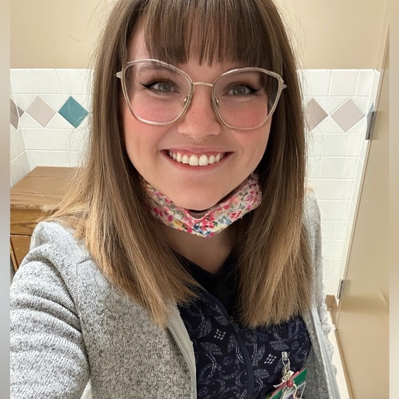 Meet your Posher, Kaeleigh - Picture 4 of 6